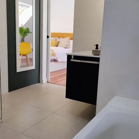 Rosa De Ciudad. Centrico Con Mucha Intimidad Santander